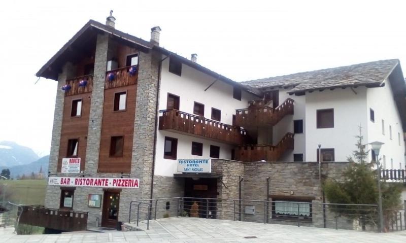 Hotel, Bar & Bistrot Saint Nicolas Gran Paradiso Bagian luar foto