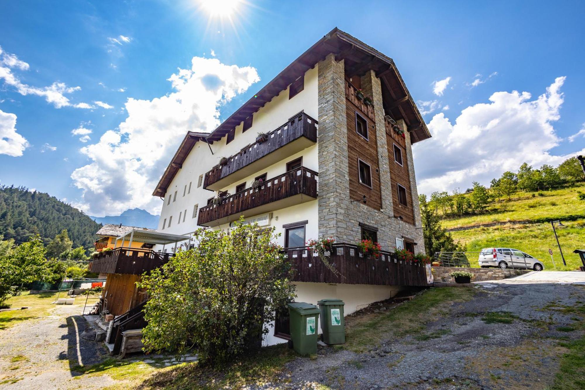 Hotel, Bar & Bistrot Saint Nicolas Gran Paradiso Bagian luar foto