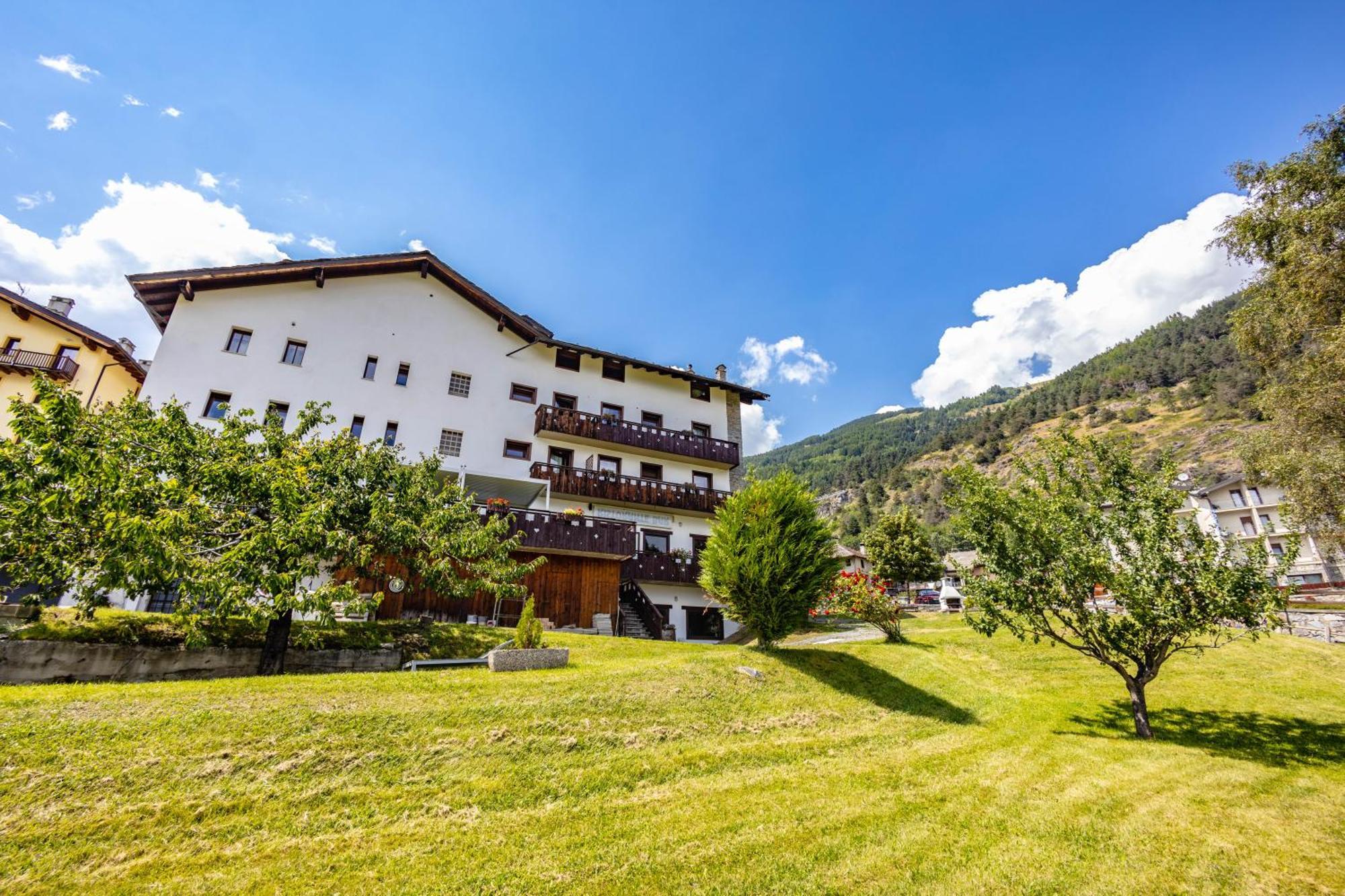 Hotel, Bar & Bistrot Saint Nicolas Gran Paradiso Bagian luar foto