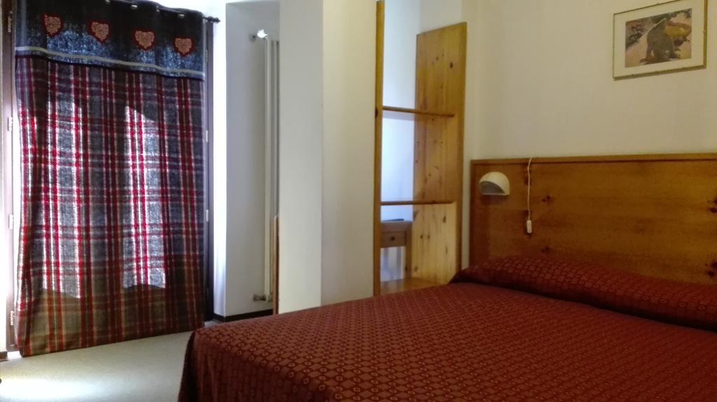 Hotel, Bar & Bistrot Saint Nicolas Gran Paradiso Bagian luar foto